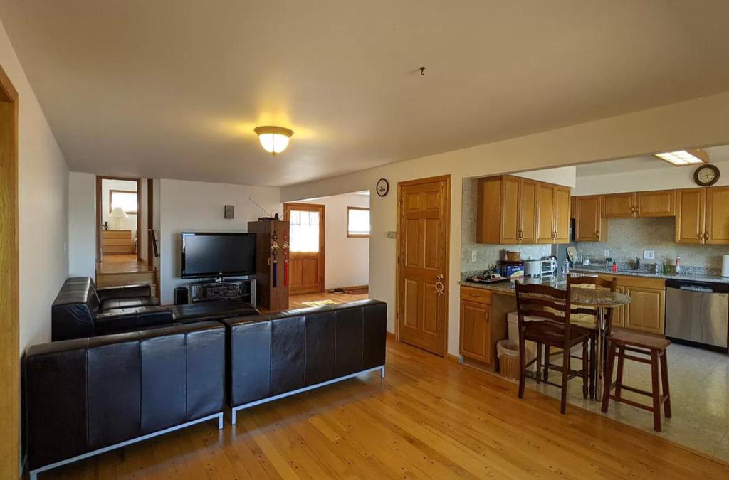 Fox Lake Apartment | lakefront home
