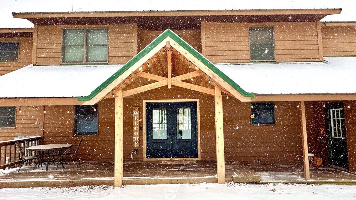 Osceola House | Lakefront Home with 6-person Hot Tub