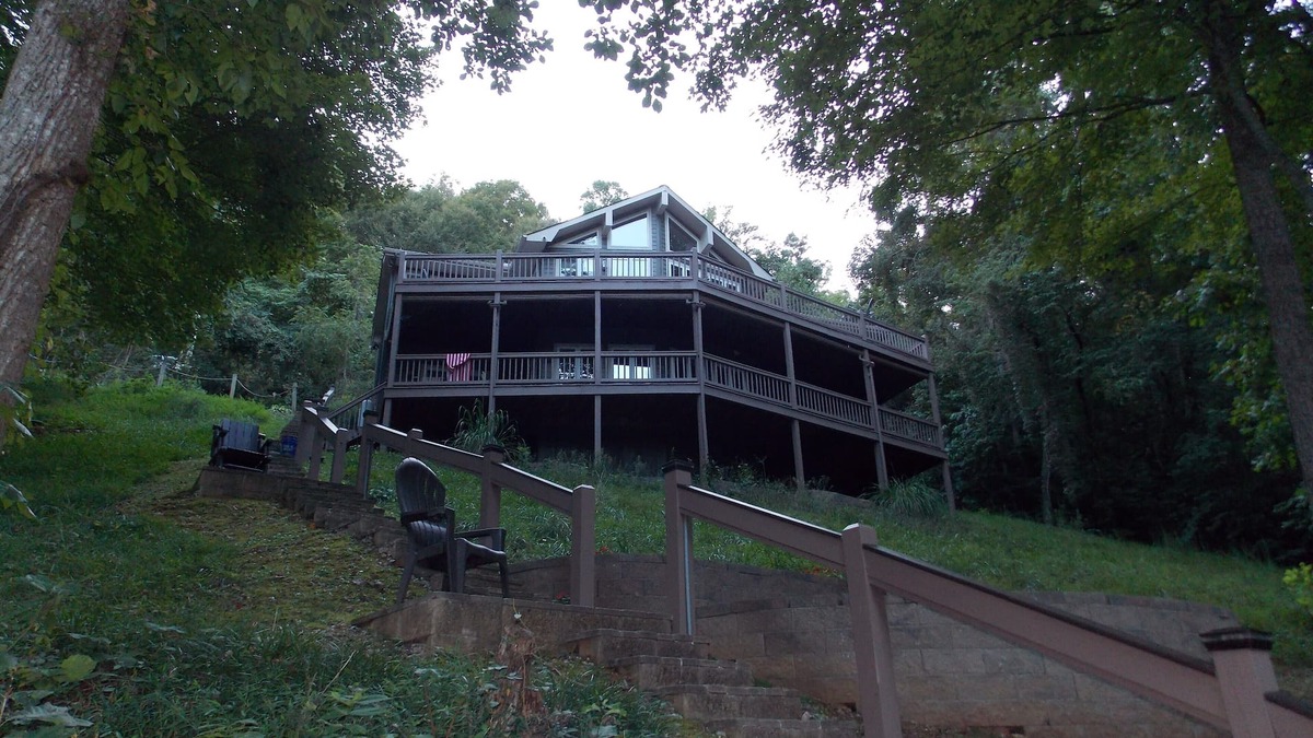 Jacksboro House | lakefront home with, Covered Dock, Quiet cove, Firepit, High Speed Internet, DTV