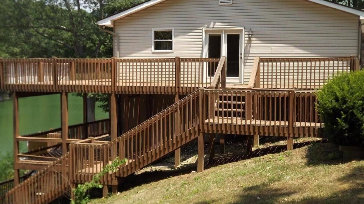 Speedwell House | Lakefront Home with Covered Slip and Dock Booking 2025 Season!