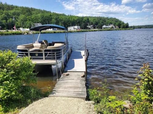 Lebanon House | Lakefront Home with Private Beach Access & Hot Tub