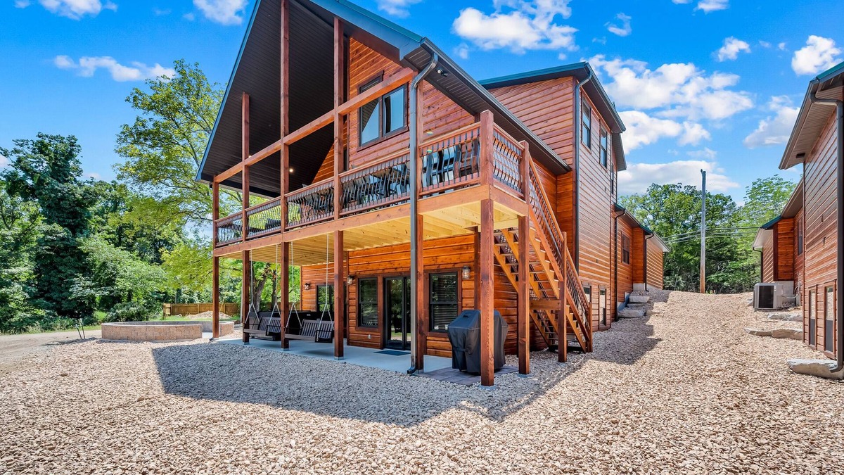 Indian Point House | Lakefront, Hot Tub, Boat Slip & Golf Cart Included