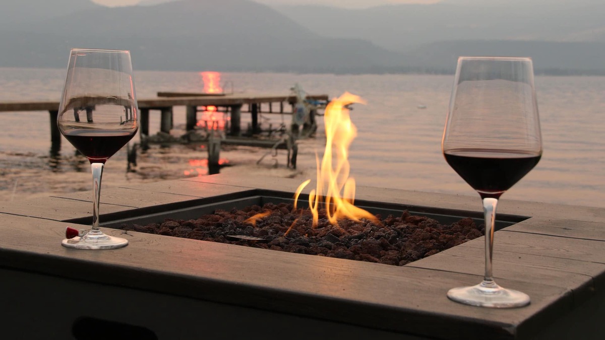 Vernon House | LAKEFRONT HOUSE, Dock, Firepit, Boat Lift - 7 day Saturday to Saturday Only