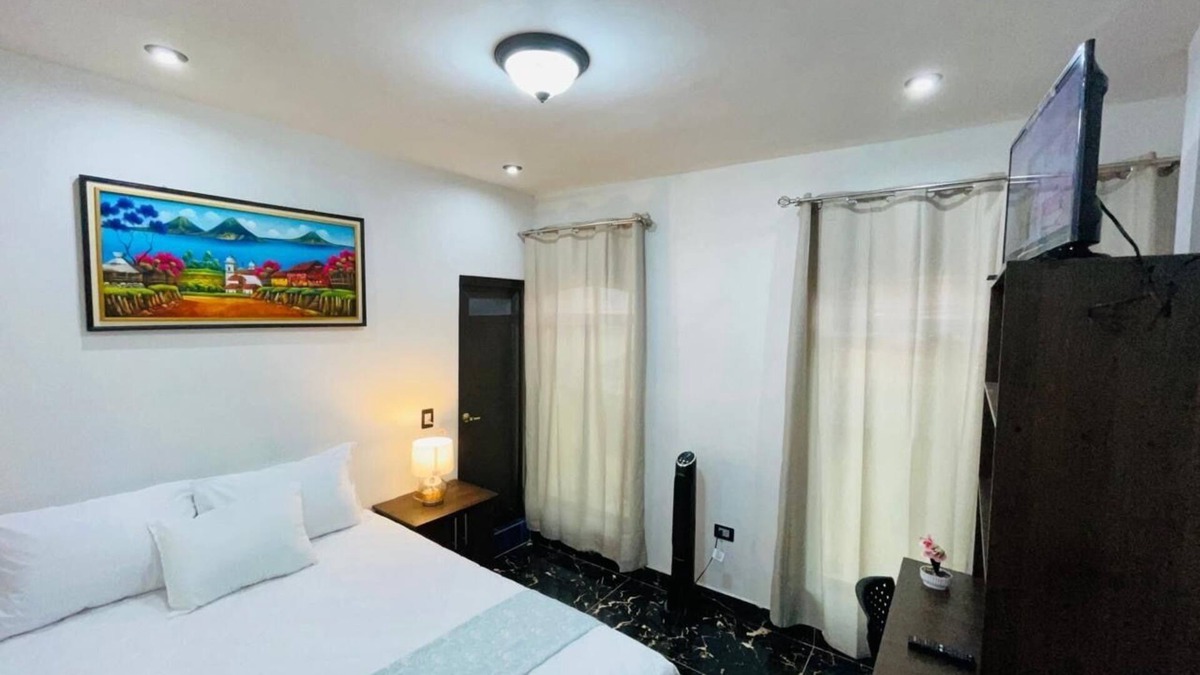 Panajachel House | Lakefront House