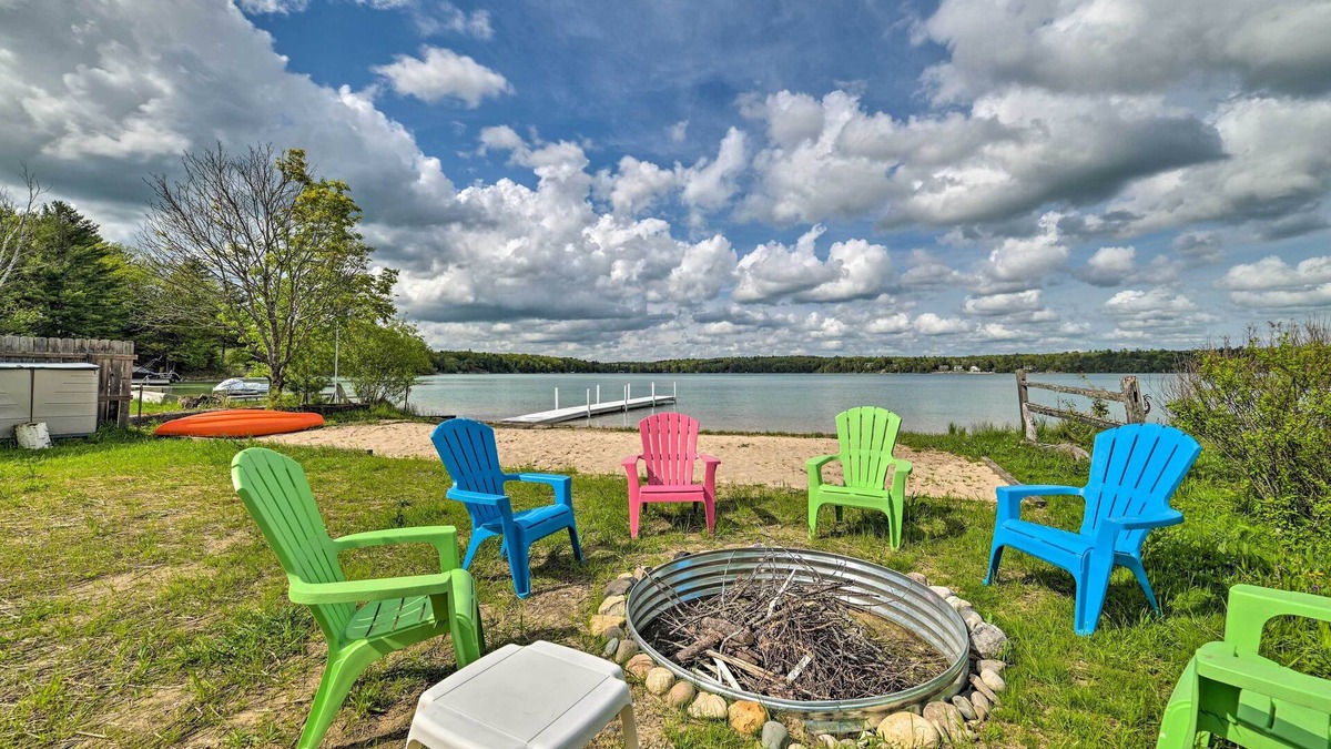 Kalkaska Cottage | Lakefront Kalkaska Home Near Snowmobile Trails!
