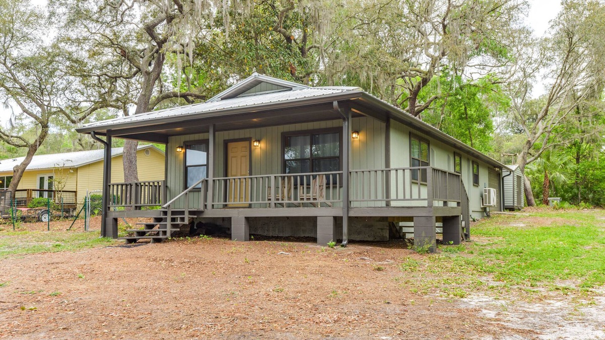 Keystone Heights Cottage | Lakefront Keystone Heights Cottage w/Private Dock