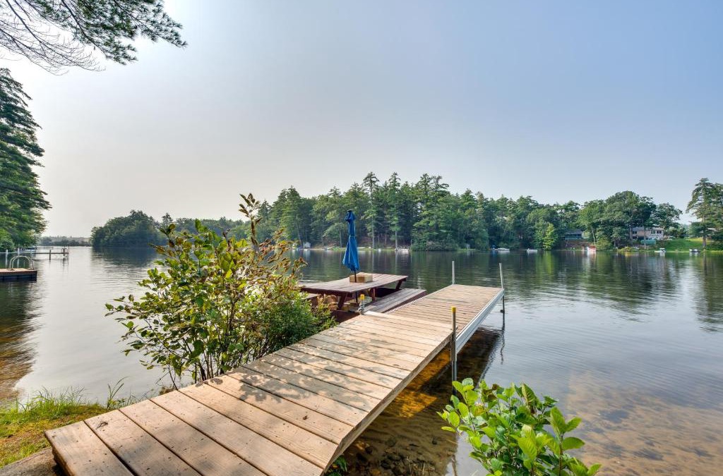 Limerick House | Lakefront Limerick Cottage with Private Beach!