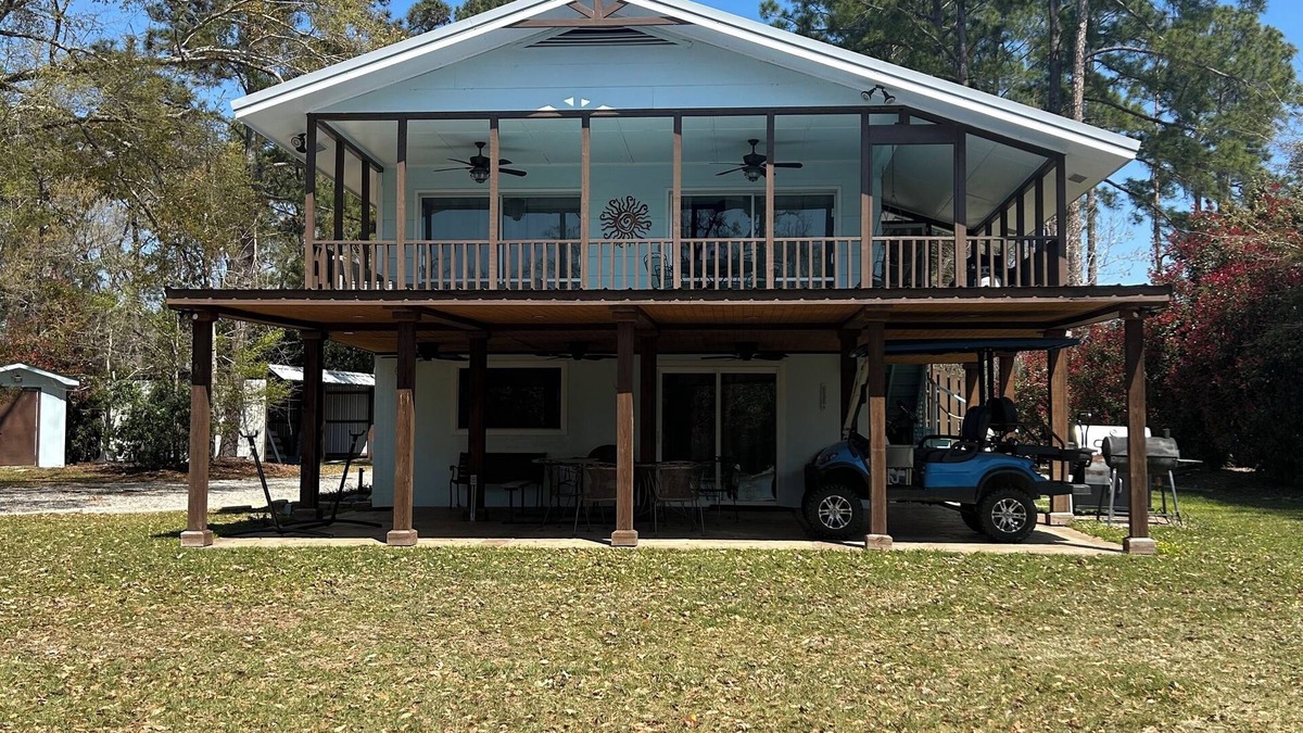 Abbeville House | LAKEFRONT LODGE nAmazing Big Flat Lot, Beach, Boat Dock!nLAKE EUFAULA AL