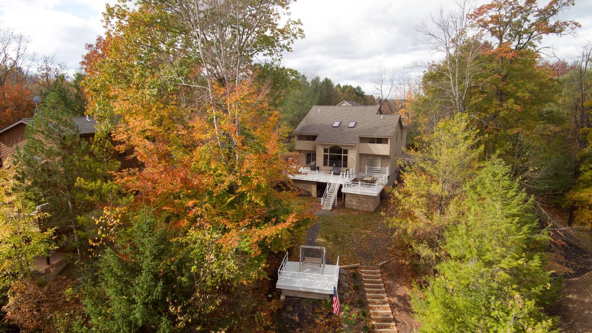 Athens House | Lakefront Luxe: Kayak & SUP From Private Dock, Pong & Air Hockey, Near Hudson