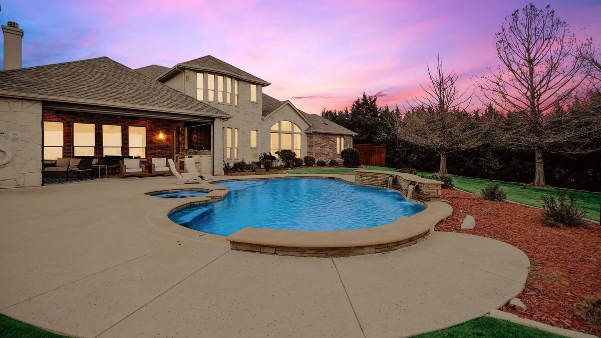 Wylie House | Lakefront Mansion with Pool and Cinema