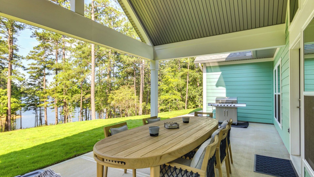 McCormick House | Lakefront McCormick Retreat w/Patio & Views