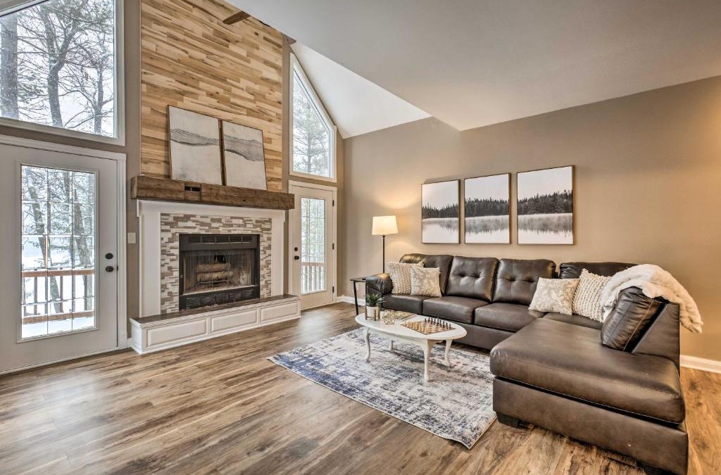 Minocqua House | Lakefront Minocqua Getaway Dock, Game Room!