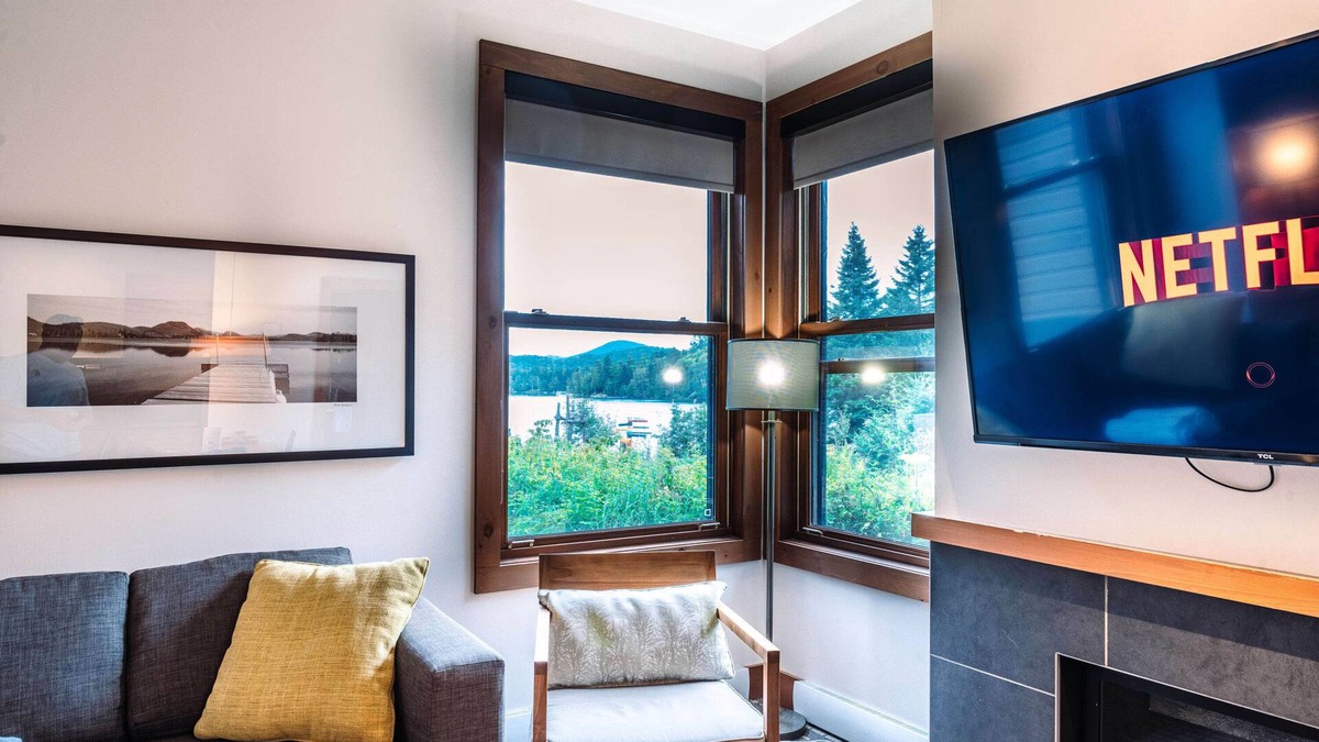 Lac Superieur Village Condo | Lakefront, Mountain View - Resort Studio