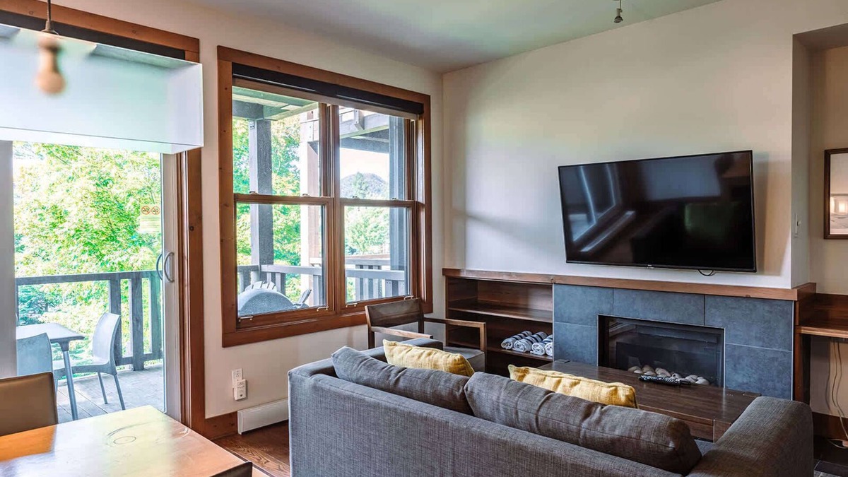 Lac Superieur Village Condo | Lakefront, Mountain View - Resort Access Loft