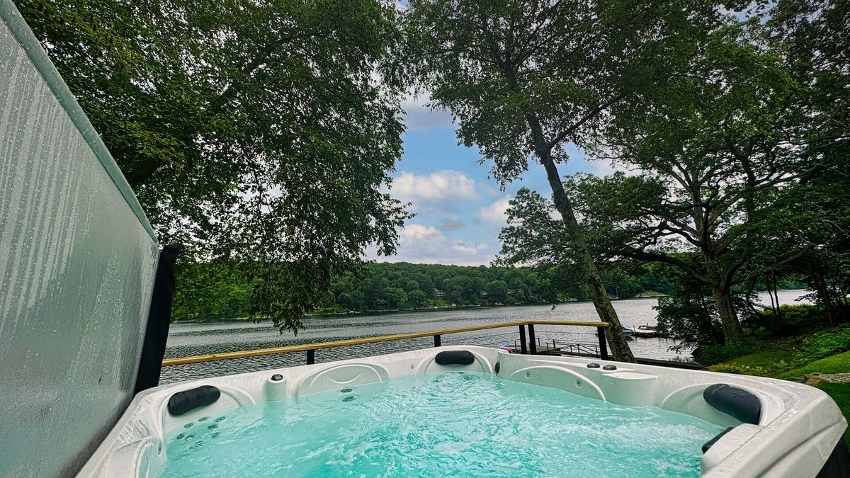 New Milford House | Lakefront Oasis - Kayaks - Hot Tub - Fire Pit