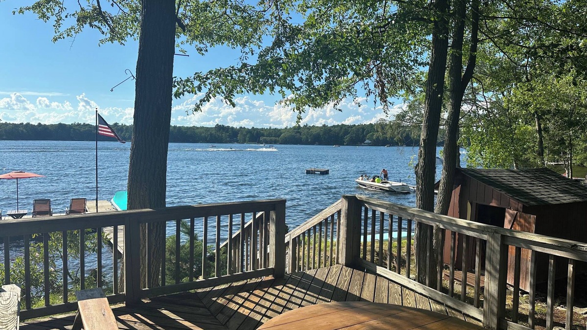 Tafton House | Lakefront on Fairview Lake, Level Walk w/Private Dock, Motorboats, nGame Room