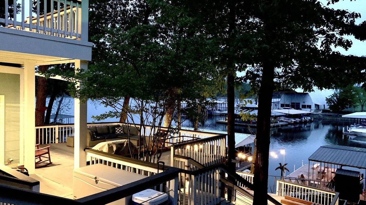 Eucha House | Lakefront on South Grand with Private Dock! Sleeps 8, 4 Bath - 2 full & 2 half