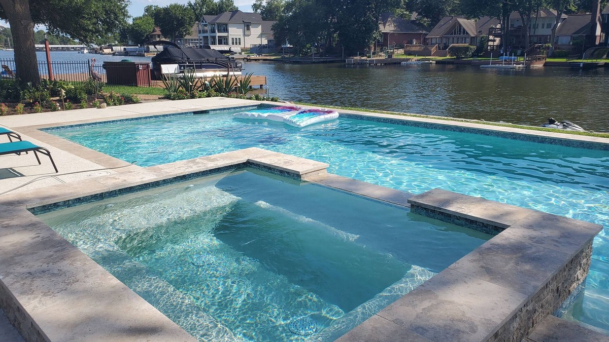 Seven Coves House | LAKEFRONT PARADISE HUGE POOL/SPA/BUG misting sys/4 game tables incl. Golden T