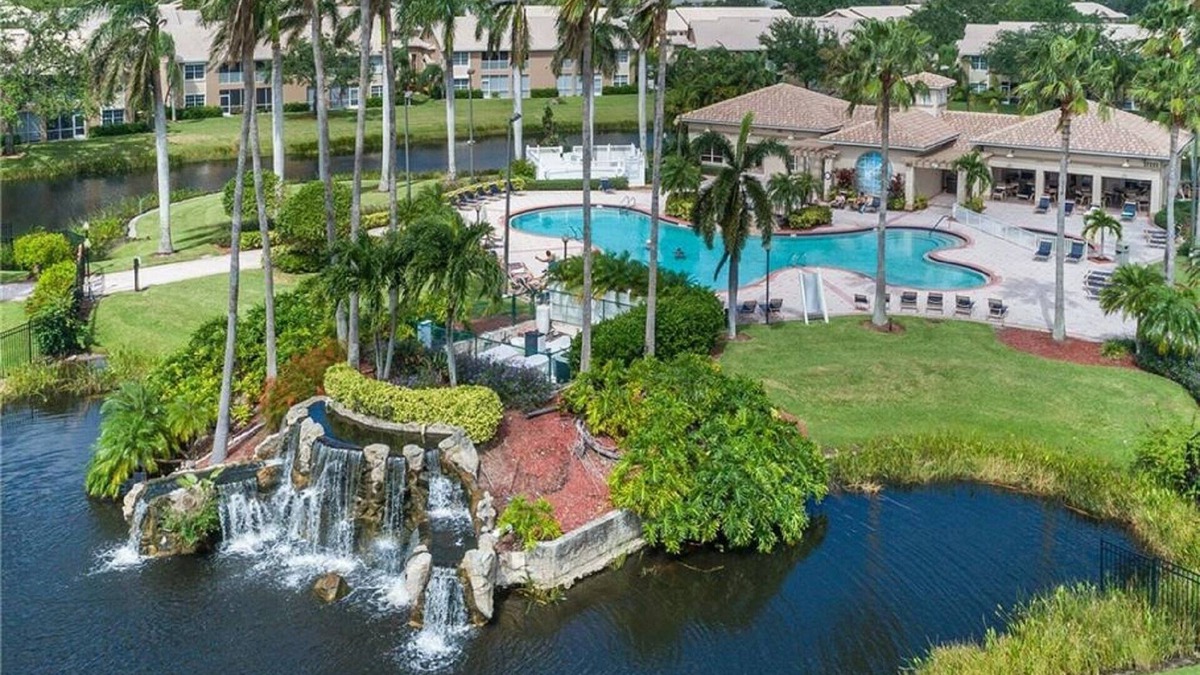 Cypress Lake Condo | Lakefront, Pet Friendly, Resort Pool Community 2/2 End Unit Condo Near Beaches
