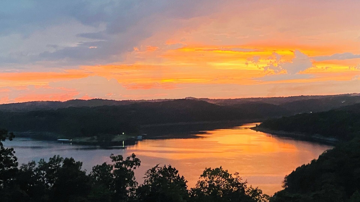 Elizabeth Cabin | Lakefront Remote Cabin in Ozark Mountains with Hot Tub amazing views & sunsets