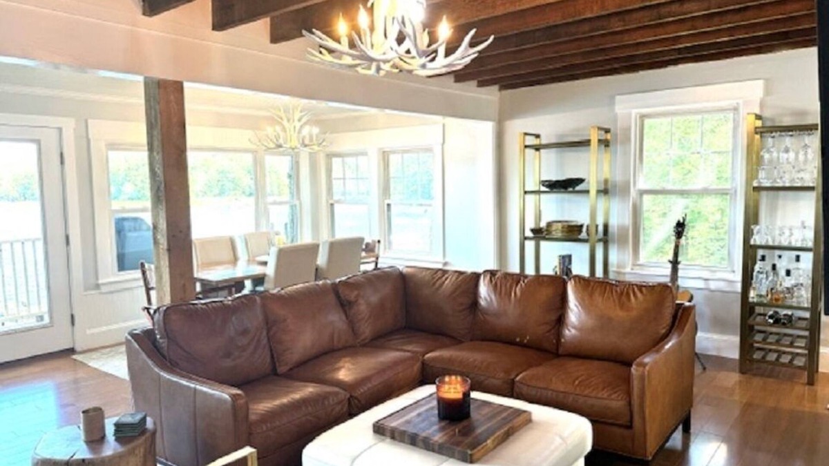 Falmouth House | Lakefront Retreat Near Portland – Modern Comfort with Classic Charm.