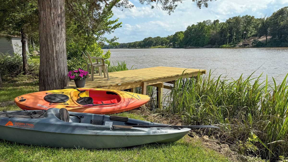 Fort Towson Apartment | Lakefront Retreat w/Patio in Fort Towson!