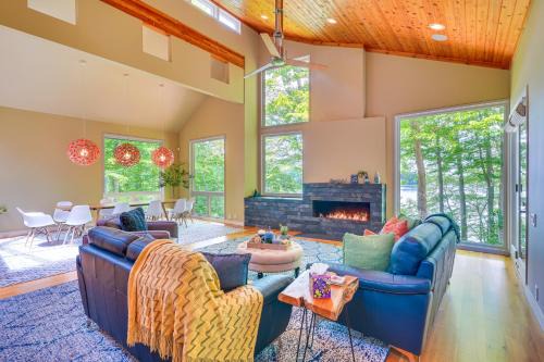 Roxboro House | Lakefront Roxboro Home with Private Dock!