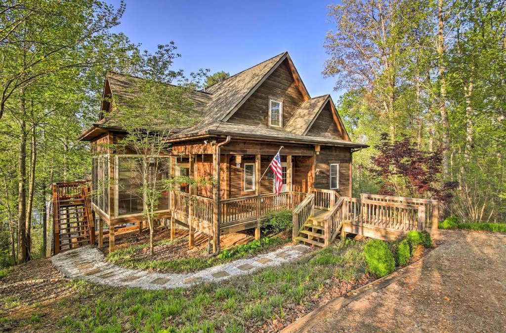 Fair Play House | Lakefront South Carolina Abode with Deck and Boat Dock