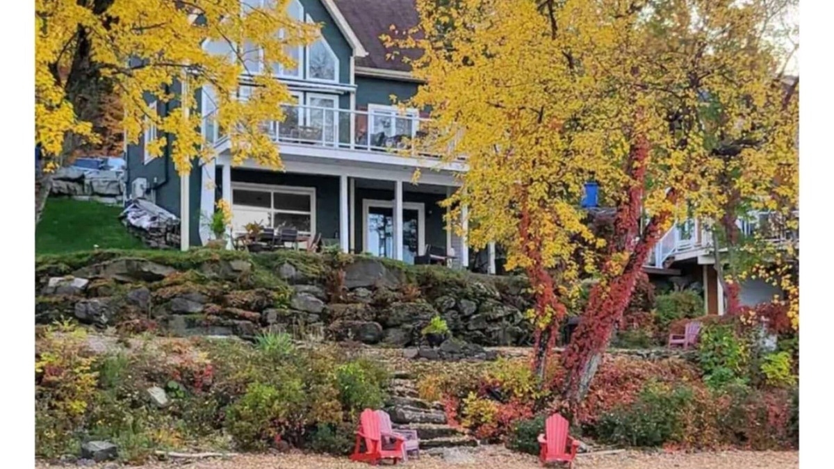 St-Ferdinand Ski Chalet | Lakefront, Spa | Chez Bernard L'Hermite