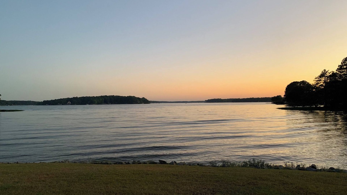 Henrico Cottage | Lakefront spectacular view nnnnnnnnnnnnnnnnnnnnnnnnnn