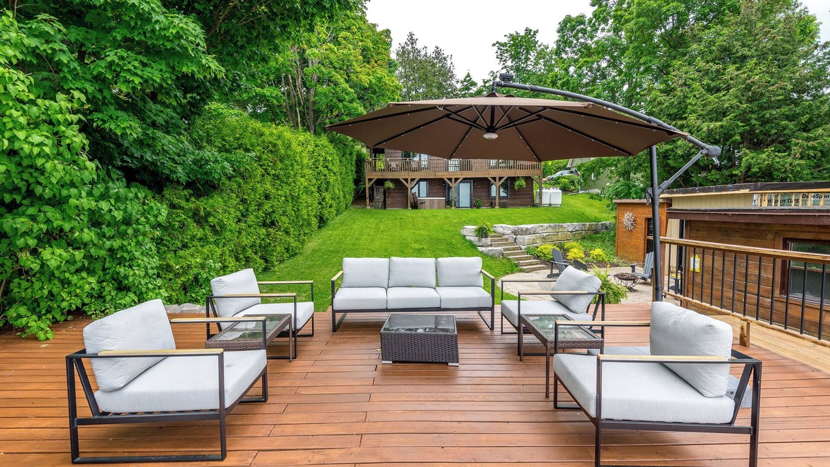 Dunsford Cottage | Lakefront Summer Sunsets