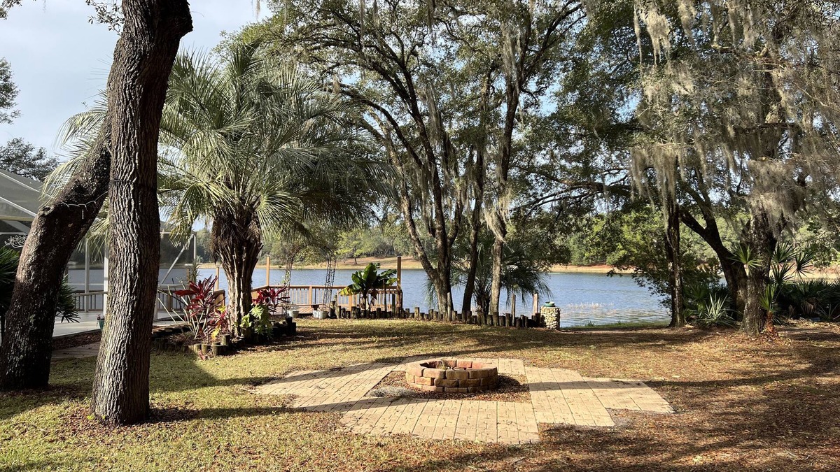 Silver Springs House | Lakefront Vacation home in Ocala National Forest