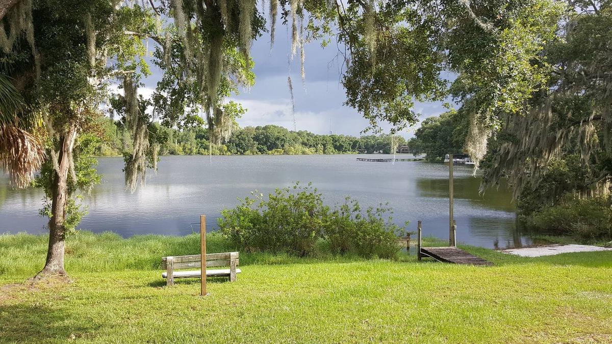 Limona Improvement House | Lakefront VERY PRIVATE Guest House with Gorgeous Lake Views! 2-Bed, 2-Bath