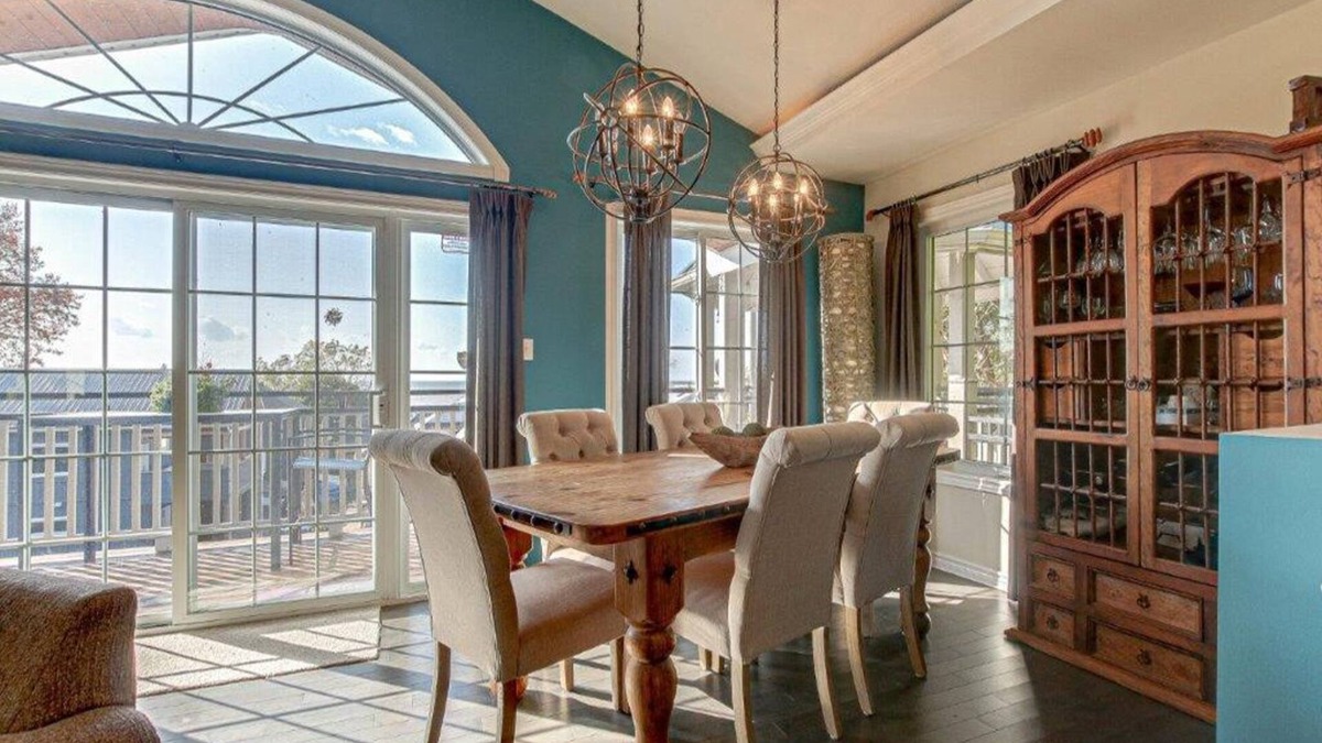 Central Elgin House | Lakefront View w Private BEACH! - Spacious Luxury Estate Home ~ Pet Friendly