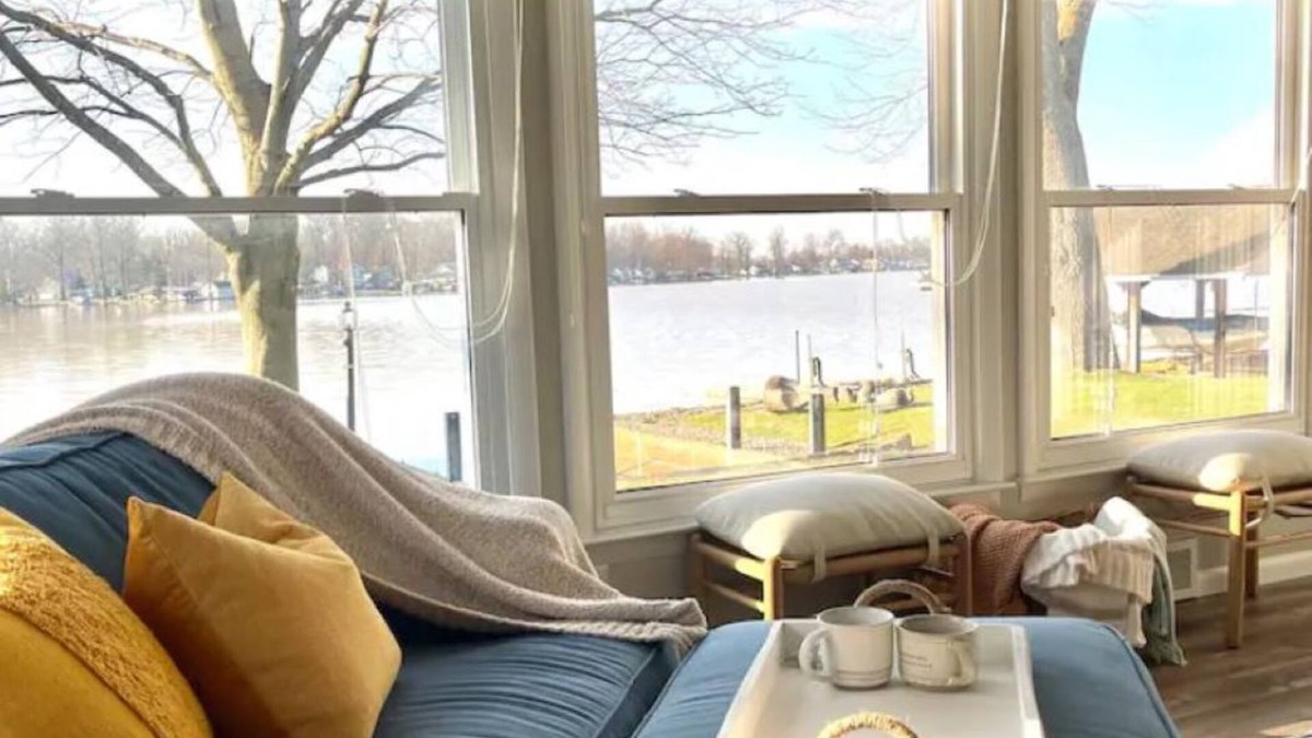 Saint Johns House | Lakefront views at our Long Island Lookout!
