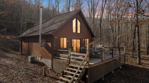 Points House | Lakefront w Water Toys Deck Fire Pit & Grill