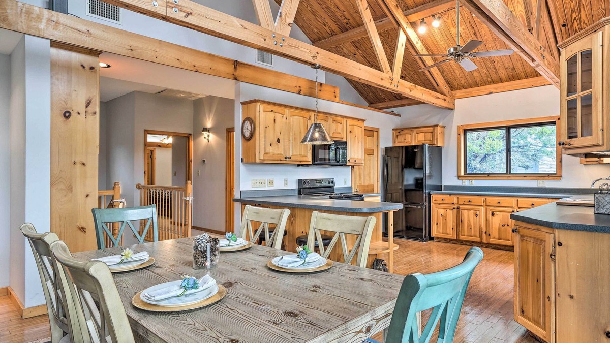 Lakehills House | Lakehills Vacation Rental on Medina Lake