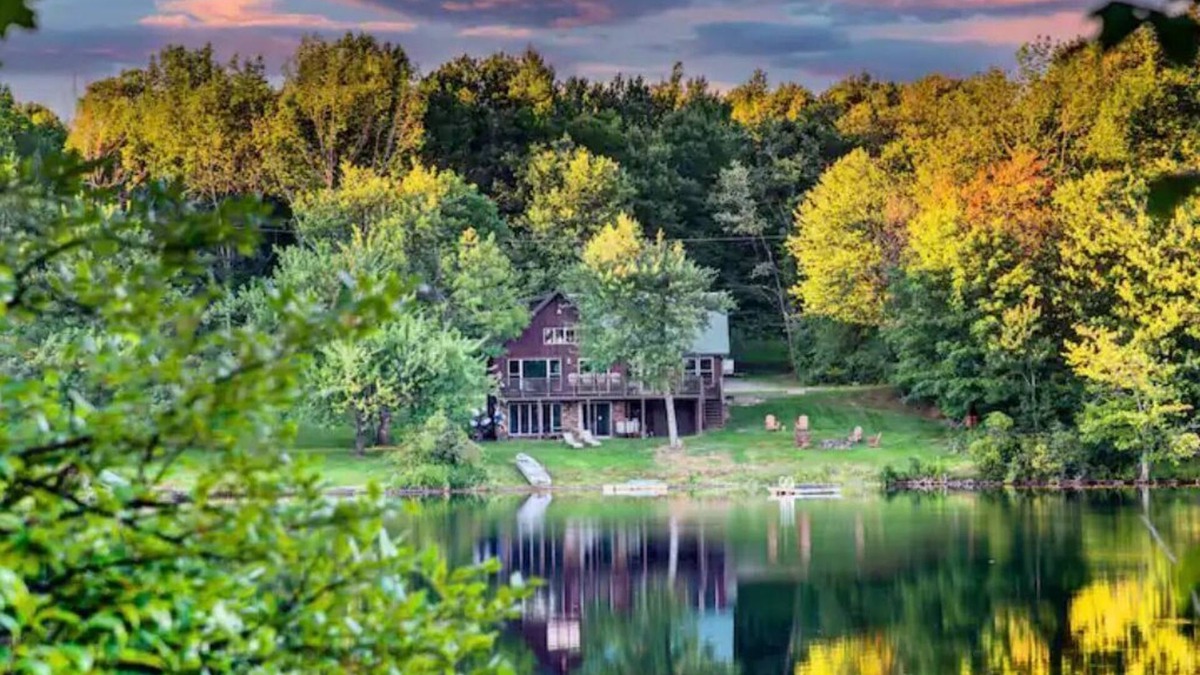 Poyntelle House | LakeHouse All Season Retreat!