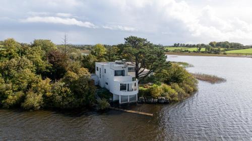 Killinaboy House | Lakehouse Inchiquin