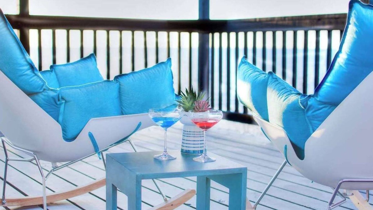 Town of Somerset Cottage | Lakehouse Loft · Private cottage near Niagara Falls with lake view