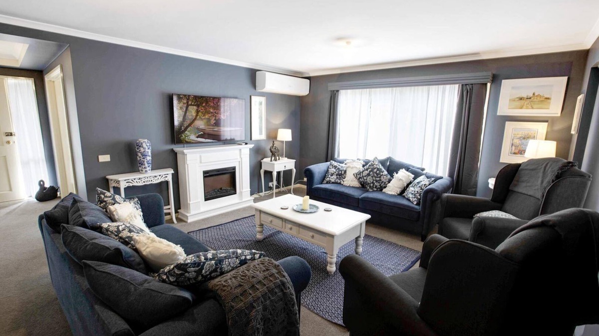 Paynesville House | Lakehouse on Waverley - Looking for a peaceful, relaxing getaway?