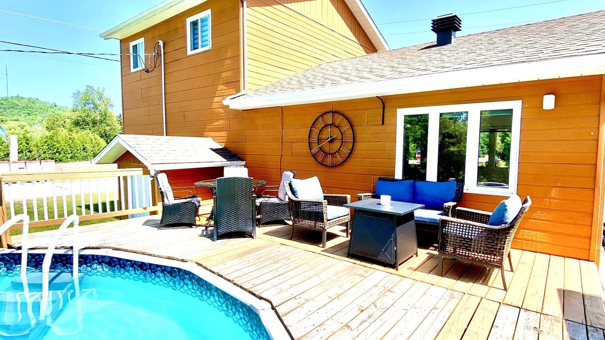 Val-des-Bois House | Lakehouse w/stunning views and a swimming pool‼️