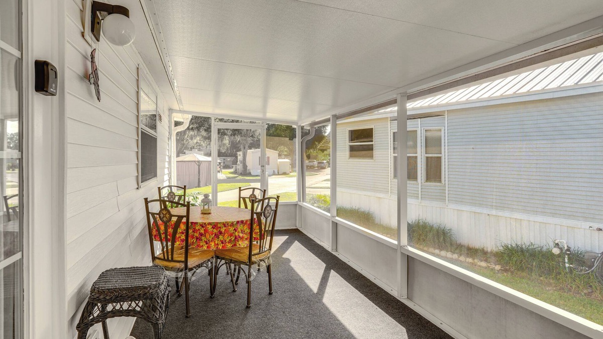 Lakeland Cottage | Lakeland Cottage w/Pool Access + Screened Porch!