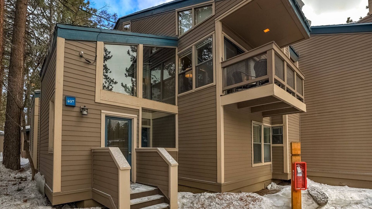 South Lake Tahoe Condo | Lakeland Sandy Beach Retreat | Private Escape