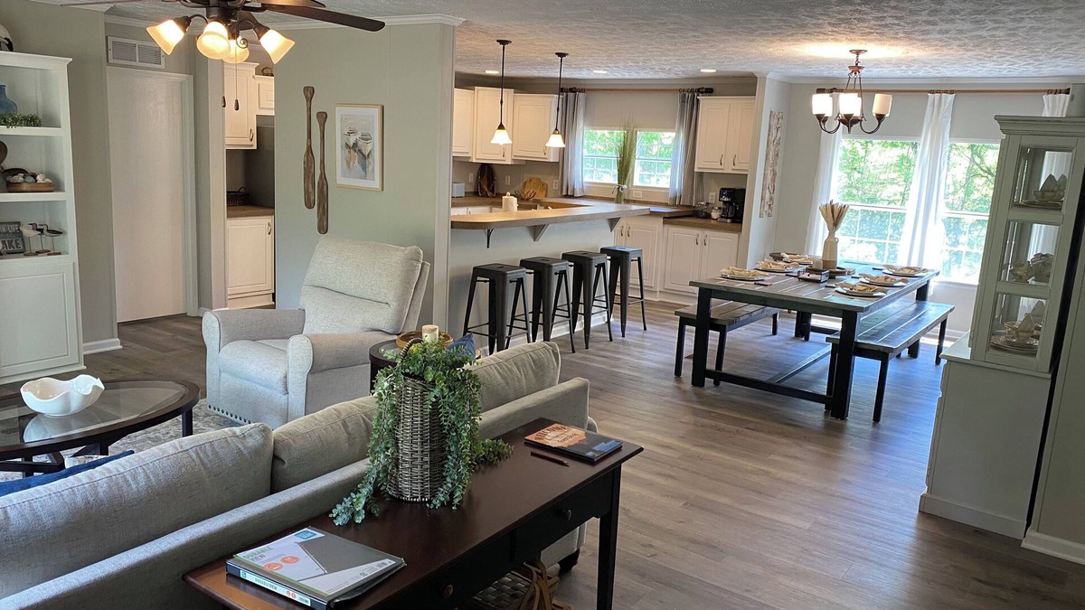 Smith River House | LakeLocked-3-bedroom family-friendly home, 1.6 miles from Fairy Stone State Park