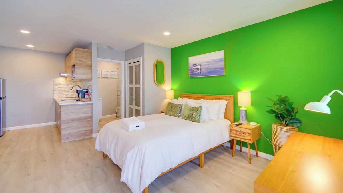 North Lakeport Apartment | Lakeport Studio Near Boat Launch: Pier Access!