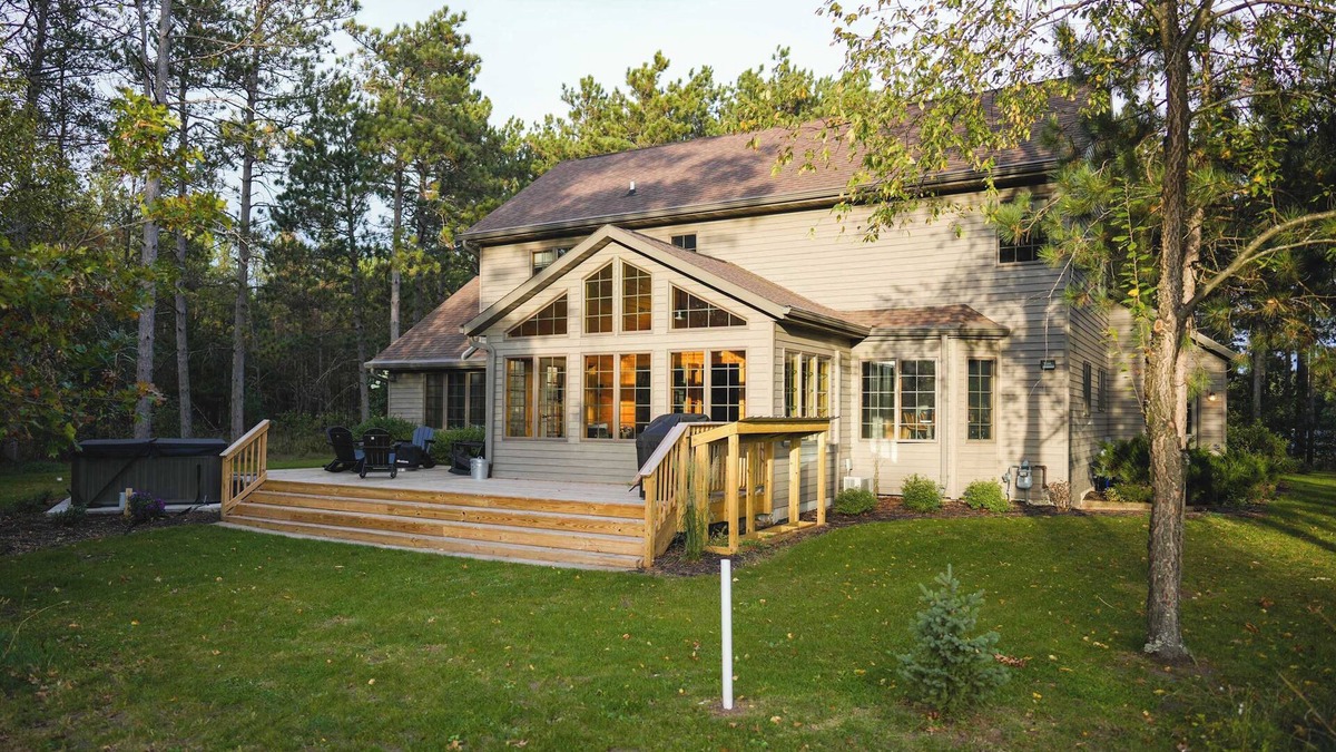 Rome House | Lakes and Links Luxury Retreat