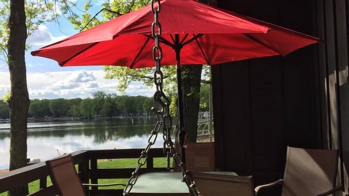 Annandale Condo | Lakeshore Condominium Cabin on Clearwater Lake