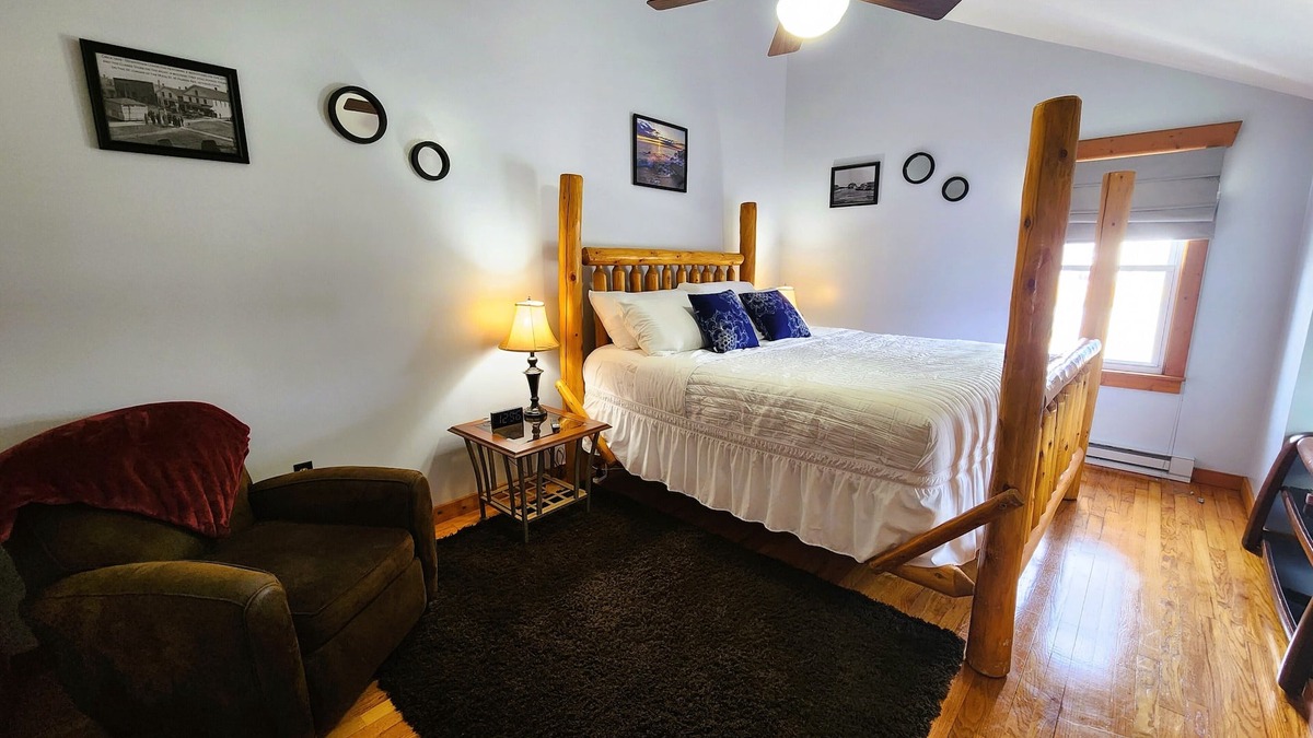 Lexington Apartment | Lakeshore Loft - Spacious Apartment, Walking Distance to Private Beach Access