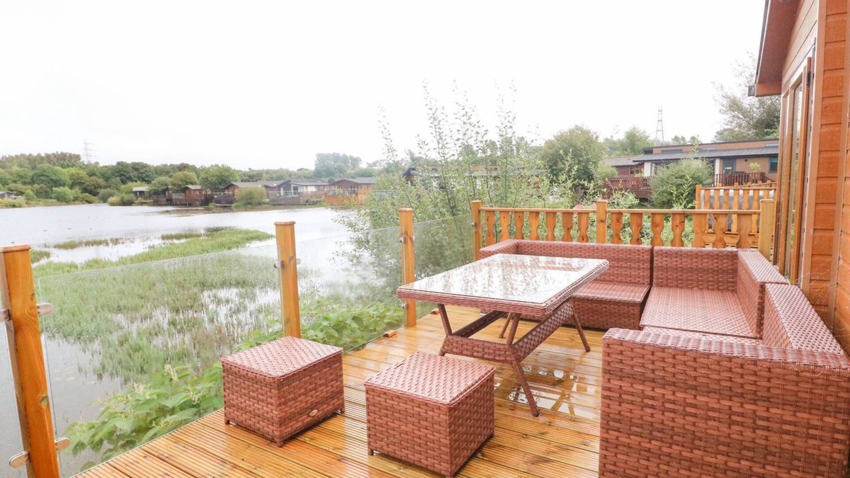 Yealand Conyers Cottage | LAKESIDE 12, pet friendly, character holiday cottage in Carnforth